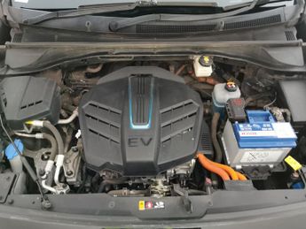 Kia Niro 64kWh 4+ (201 bhp) - LED - REVERSE CAM - NAV