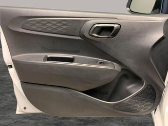 Hyundai i10 1.2 SE Connect (84 ps) - CLIMATE CONTROL - DAB - USB AUDIO