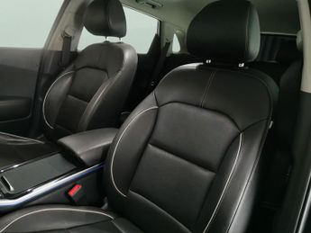 Kia Niro 64kWh 4+ (201 bhp) - LED - REVERSE CAM - NAV
