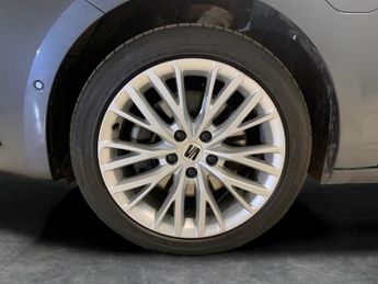 Seat Leon 1.4 eHybrid 12.8kWh XCELLENCE Plug-in DSG (204 ps) - AUTO PARK -