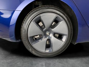 Tesla Model 3 Standard Range Plus RWD (241 bhp) - PARK ASSIST - LED - REVERSE 