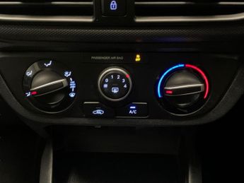 Hyundai i10 1.2 SE Connect (84 ps) - CLIMATE CONTROL - DAB - USB AUDIO