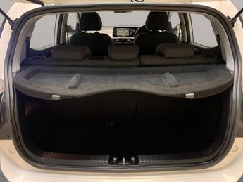 Hyundai i10 1.2 SE Connect (84 ps) - CLIMATE CONTROL - DAB - USB AUDIO