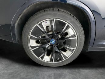 BMW iX3 80kWh M Sport Pro (286 ps) - REVERSE CAM - LEATHER - HEATED SEAT