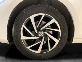 Volkswagen Golf 2.0 TDI Match Edition DSG (150 ps) - LED - WIFI - BLUETOOTH