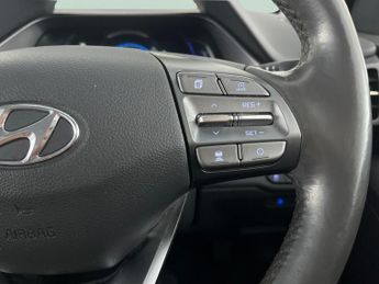 Hyundai Ioniq 38.3kWh Premium (136 ps) - LED - REVERSE CAM - NAV