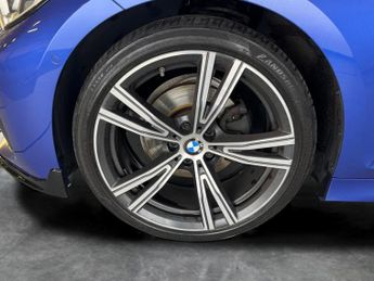 BMW 3 Series 2.0 320d MHT M Sport (190 ps) - AUTO PARK - REVERSE CAM - HEATED