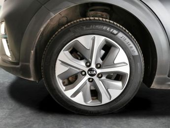 Kia Niro 64kWh 4+ (201 bhp) - LED - REVERSE CAM - NAV