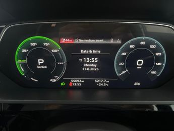 Audi e-tron 55 Technik quattro 95kWh (11kW Charger) (408 ps) - LED - REVERSE