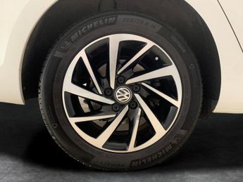 Volkswagen Golf 2.0 TDI Match Edition DSG (150 ps) - LED - WIFI - BLUETOOTH