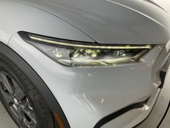 Ford Mustang Mach-e Standard Range 70kWh Automatic (269 ps) - REVERSE CAM - NAV