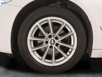 BMW 5 Series 2.0 520d SE (190 ps) - LEATHER - HEATED FRONT AND REAR SEATS - P