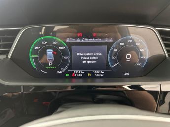 Audi e-tron 50 Technik quattro 71.2kWh (11kW Charger) (313 ps) - ADJUSTABLE 