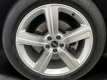 Audi e-tron 50 Technik quattro 71.2kWh (11kW Charger) (313 ps) - ADJUSTABLE 