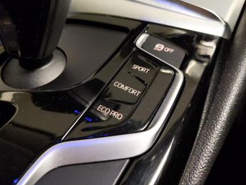 BMW 5 Series 2.0 520d SE (190 ps) - LEATHER - HEATED FRONT AND REAR SEATS - P