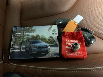 Skoda Enyaq 62kWh 60 Nav ecoSuite (179 ps) - LED - SMARTLINK - REVERSE CAM