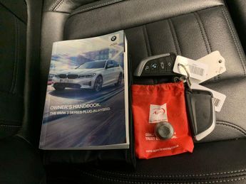 BMW 3 Series 2.0 330e 12kWh M Sport Plug-in xDrive (292 ps) - LEATHER - INTER
