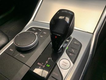 BMW 3 Series 2.0 330e 12kWh M Sport Plug-in xDrive (292 ps) - LEATHER - INTER