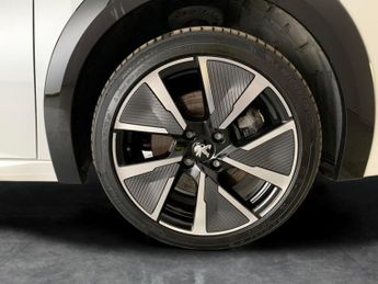 Peugeot E-208 50kWh GT Premium (7kW Charger) (136 ps) - LED - REVERSE CAM - AL