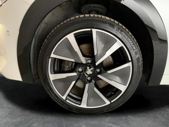 Peugeot E-208 50kWh GT Premium (7kW Charger) (136 ps) - LED - REVERSE CAM - AL