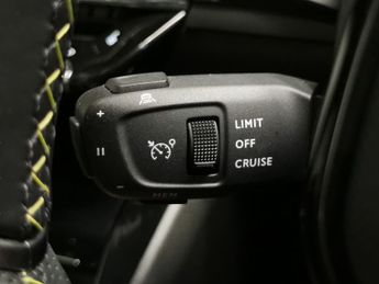 Peugeot E-208 50kWh GT Premium (136 ps) - AUTO PARK - LED - REVERSE CAM