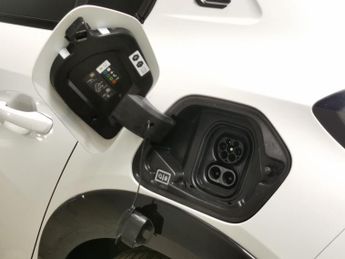 Peugeot E-208 50kWh GT Premium (136 ps) - AUTO PARK - LED - REVERSE CAM
