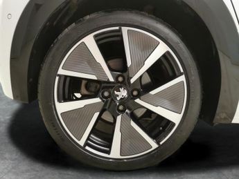 Peugeot E-208 50kWh GT Premium (136 ps) - AUTO PARK - LED - REVERSE CAM