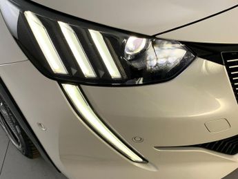 Peugeot E-208 50kWh GT Premium (7kW Charger) (136 ps) - LED - REVERSE CAM - AL