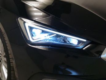 Seat Leon 1.4 eHybrid 12.8kWh XCELLENCE Plug-in DSG (204 ps) - LED - HEATE