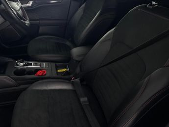 Ford Kuga 2.5 EcoBoost Duratec 14.4kWh ST-Line First Edition Plug-in CVT (