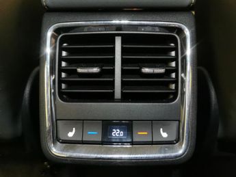 Skoda Enyaq 62kWh 60 Nav Lounge (179 ps) - SMARTLINK - REVERSE CAM - NAV