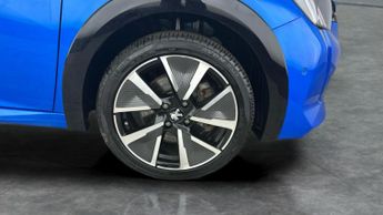 Peugeot E-208 50kWh GT Premium (136 ps) - REVERSE CAM - ALCANTARA - NAV