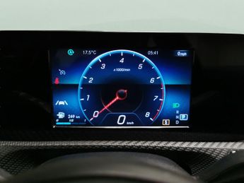 Mercedes-Benz A Class 1.3 A180 SE 7G-DCT (136 ps) - DRIVING MODES - PADDLE SHIFT - HAL