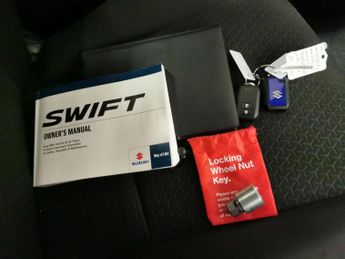 Suzuki Swift 1.2 Dualjet MHEV SZ5 CVT (83 ps) - REVERSE CAM - NAV - BLIND SPO