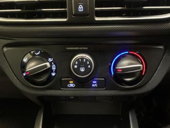 Hyundai i10 1.2 SE Connect (84 ps) - BLUETOOTH - CRUISE - CLIMATE CONTROL