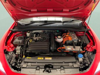 Seat Leon 1.4 eHybrid 12.8kWh FR Plug-in DSG (204 ps) - LED - NAV - BLUETO