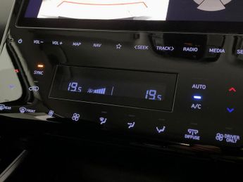 Hyundai Tucson 1.6 h T-GDi SE Connect (230 ps) - LED - REVERSE CAM - NAV