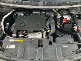 Peugeot 3008 1.5 BlueHDi GT Line EAT (130 ps) - CARPLAY - UPGRADED SOUND - LE