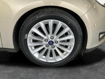 Ford Focus 2.0 TDCi Titanium X Powershift (150 ps) - REVERSE CAM - NAV