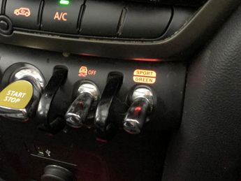Mini Countryman 1.5 10kWh Cooper SE Classic Plug-in ALL4 (222 ps) - ROOF RAILS -