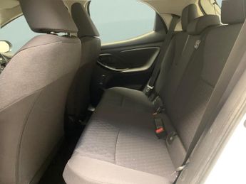 Toyota Yaris 1.5 VVT-h Icon E-CVT (116 ps) - BLUETOOTH - AIR CON - KEYLESS ST