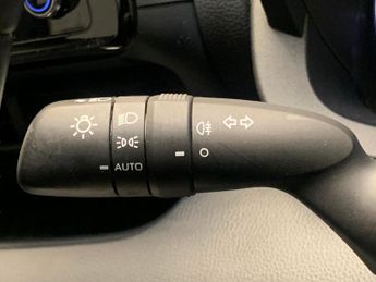 Toyota Yaris 1.5 VVT-h Icon E-CVT (116 ps) - BLUETOOTH - AIR CON - KEYLESS ST