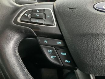 Ford Focus 2.0 TDCi Titanium X Powershift (150 ps) - REVERSE CAM - NAV