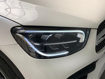 Mercedes-Benz GLC 2.0 GLC220d AMG Line G-Tronic+ 4MATIC (194 ps) - NAV - BLUETOOTH