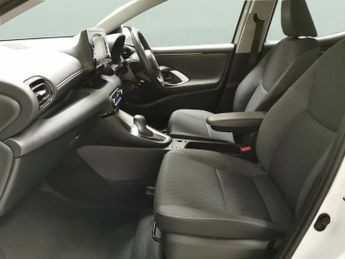 Toyota Yaris 1.5 VVT-h Icon E-CVT (116 ps) - WIFI - BLUETOOTH - DRIVING MODES