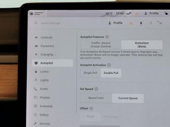 Tesla Model 3 Standard Range Plus RWD (241 bhp) - AUTO PARK - LED - REVERSE CA