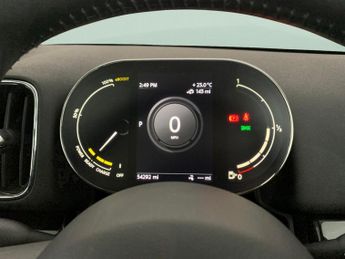 Mini Countryman 1.5 10kWh Cooper SE Classic Plug-in ALL4 (222 ps) - ROOF RAILS -