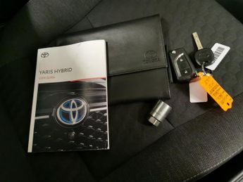 Toyota Yaris 1.5 VVT-h Icon E-CVT (116 ps) - WIFI - BLUETOOTH - DRIVING MODES