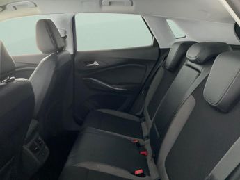 Vauxhall Grandland X 1.2 Turbo GPF Sport Nav (130 ps) - PARK SENSORS - CLIMATE CONTRO