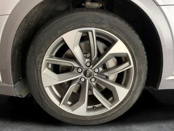 Audi e-tron 50 Technik quattro 71.2kWh (313 ps) - ADJUSTABLE SUSPENSION